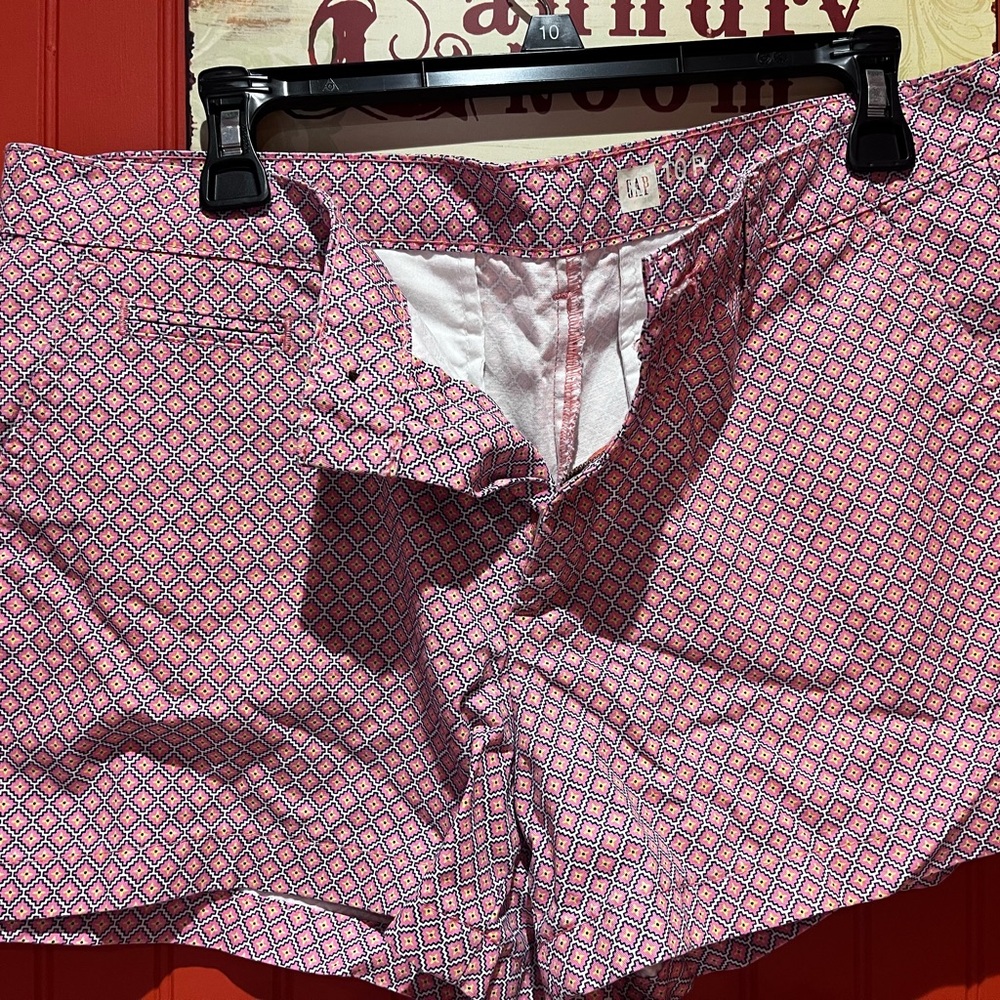 GAP Women's Red and Blue Patterned Shorts